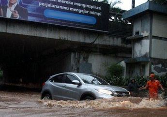 Sama-sama Kena Air, Mengapa Mobil yang Menerobos Banjir Lebih Berisiko Turun Mesin Dibandingkan dengan yang Hanya Terendam? Ini Jawabannya!