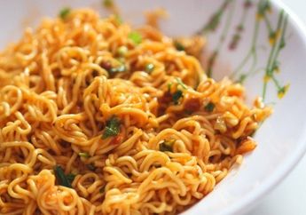 Jadi Kebiasaan! Stop Makan Mi Goreng dengan 2 Bahan Tambahan Ini, Kalau Dibarengi Lama Kelamaan Bisa Sebabkan Kanker dalam Tubuh