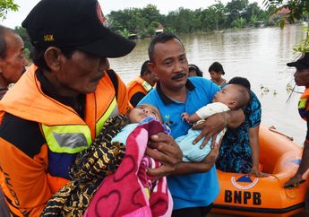 Kabupaten Madiun Dilanda Banjir Bandang, Lihat Foto-foto Evakuasinya