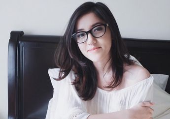 Manis! Ini 8 Gaya Ify Alyssa Tampil dengan Outfit Off Shoulder!