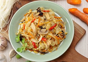 Mau Masak Apa Besok? Yuk, Manjakan Lidah Dengan Kwetiau Goreng Jamur yang Lezat Ini