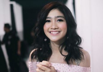 Manis Abis, 3 Inspirasi Dress Pink Buat Kondangan Ala Febby Rastanty!