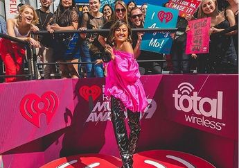 Segini Loh Harga Sepatu Boots Agnez Mo saat Hadiri iHeart Radio Music Award 2019