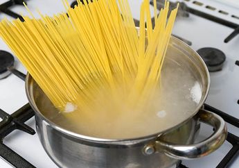 Selama ini Kita Sudah Salah Besar, Tambahkan Minyak saat Merebus Pasta Justru Bisa Bikin Rugi! Kok Bisa?