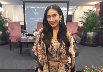 Happy Salma Pilih Menjauh dari Ponsel Demi Menjaga Keharmonisan Rumah Tangga