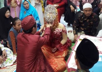 Pasangan Pengantin Harus Ijab Kabul di Kantor Polisi Gegara Mempelai Pria Maling Sepeda Motor