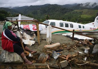 Foto-foto Banjir Bandang di Sentani yang Bikin Kita Tercengang. Pesawat pun Hanyut!