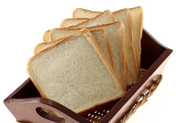 Catat! Roti Tawar Bisa Tingkatkan Risiko Kanker Paru Seperti yang Diidap Sutopo