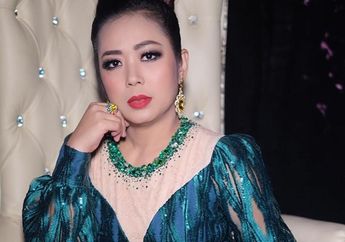 Sang Mantu Bergelimang Harta Sampai Sanggup Jadikan Vespa Rp 300 Juta Sebagai Pajangan, Mertua Soimah Justru Tinggal di Rumah Sederhana dengan Dapur yang Tampak Usang