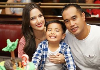 Duh, Anak Nia Ramadhani Makin Gendut Karena Suka Comot Makanan Orang Lain, Kini Sampai Tak Boleh Minum Susu!