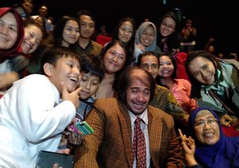 Film My Stupid Boss 2 Laku Keras, Reza Rahadian Bernazar Akan Ikut CFD di Bundaran HI dengan Kostum Boss Man