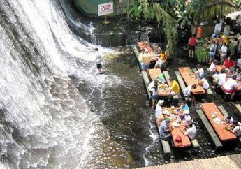 10 Restoran Paling Aneh yang Ada di Dunia Ini. Enggak Nyangka!
