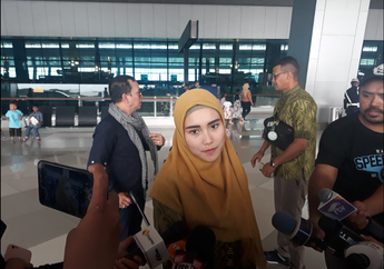 Berangkat ke Tanah Suci, Ayu Ting Ting: Ini Umrah ke 5