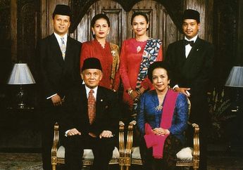 Sembari Doakan Kesembuhan, Yuk Kita Intip Foto-foto Rumah Apik Milik BJ Habibie. Ada Ornamen yang Buktikan Cinta Tanpa Batasnya Pada Ainun Habibie!