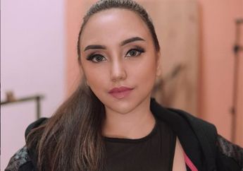 Setelah Insiden Video Dugem, Kini Salmafina Terlihat Pakai Jasa Bodyguard Saat Makan di Bali