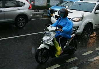 Malas Cuci Motor Setelah Kehujanan, Bodi Bisa Panuan Loh