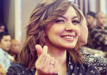Ikut Berjuang Melawan Virus Corona di Tanah Air, Najwa Shihab Rela Lelang 4 Sneakers Favoritnya hingga Tembus Nilai Puluhan Juta Rupiah: InsyaAllah Berkah untuk Semua