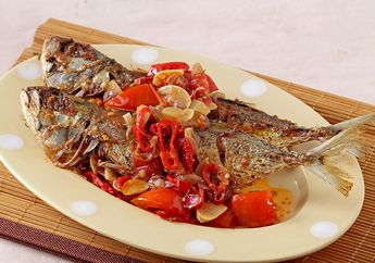 Resep Ikan Goreng Bawang Enak, Hanya Perlu 4 Langkah Membuatnya