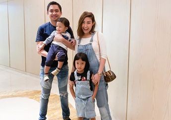 Bukan Cuma Semakin Manja Saat Hamil Anak Ketiga, Ayu Dewi Curhat Mukanya Membengkak Saat Makan dengan Suami