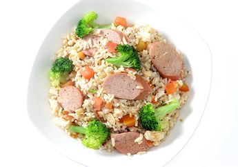 Resep Nasi Brokoli Sosis Enak Dan Mudah Dibuat untuk Pagi Hari