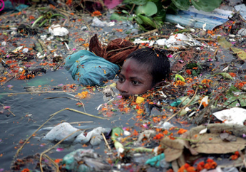 #SayaPilihBumi, Lihat 15 Foto Ini Bikin Kita Malu Sudah Buang Sampah!