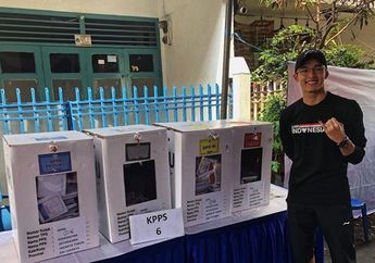 Meluangkan Waktu Latihan, Ini Penampilan Sederhana 6 Atlet Badminton Saat Nyoblos di Pemilu 2019. Semua Pakai Baju Sama!