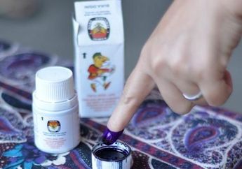 Pengalaman Kocak 7 Cewek Saat Pemilu yang Unik. Ada yang Enggak Sadar Makan Tinta Coblosan!