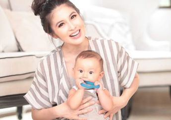 Dikabarkan Hamil 5 Bulan, Bentuk Perut Sandra Dewi Saat Foto dengan Wulan Guritno Malah Bikin Warganet Geger