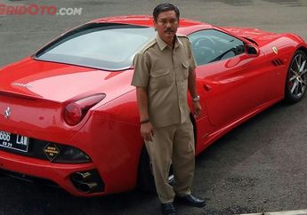 Ternyata Honor Pengacara Kondang Ini Sangat Fantastis, Pantas Gaji Sopir Pribadinya Saja Rp 8 Juta per Bulan!