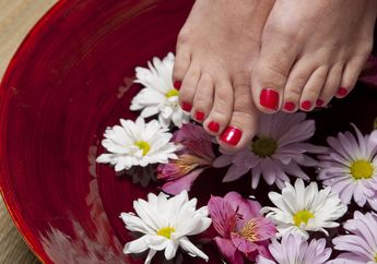 Cuma Punya Waktu #5MenitAja Untuk Santai? Segera Rendam Kaki dengan Garam dan Rasakan Khasiat Luar Biasanya!