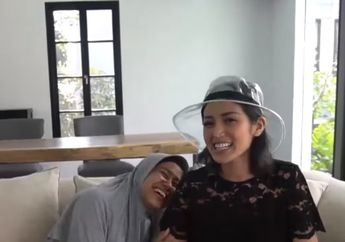 Tak Melulu Liburan Mewah, Jessica Iskandar Beri Hadiah Umroh untuk Asisten Rumah Tangganya!