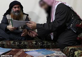 Donald Trump Nyatakan Pemimpin ISIS Telah Lenyap dari Muka Bumi, Ternyata Foto Ini Buktikan Abu Bakar al-Baghdadi Adalah Mata-mata yang Dididik oleh Negara yang Enggak Kita Sangka