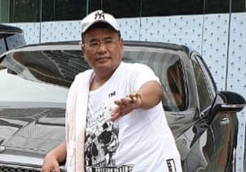 Dicium 3 Wanita Seksi, Hotman Paris Hutapea: Jangan Salahkan Aku!