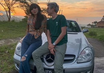 Gesit Menyiapkan Menu Sahur Buat Sang Kekasih, Penampilan Lucinta Luna Tanpa Make Up Bikin Pangling