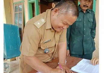 Sering Terlihat Berkunjung ke Rumah Janda di Kampungnya, Seorang Kades Digrebek Warganya Sendiri dalam Keadaan Tanpa Busana