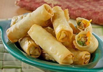 Menu Buka Puasa Gorengan, Pangsit Isi Sayuran Ini Jadi Takjil Favorit Di Meja Makan