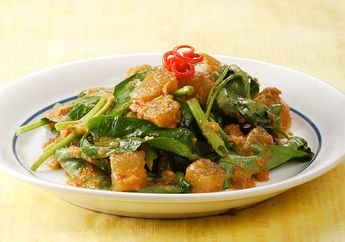 Menu Buka Puasa dan Sahur dengan Resep Tumis Kangkung Kikil Terasi Ini Enak Banget!