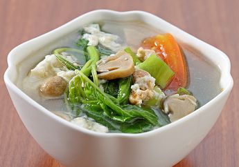Menu Sahur Praktis Sehat dan Lezat, Sop Bayam Telur Asin Berserabut Ini Wajib Banget Dicoba