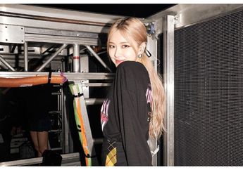 Rose Blackpink Dilamar Fans Pakai Cincin Berlian Gede Banget, Begini Reaksinya!