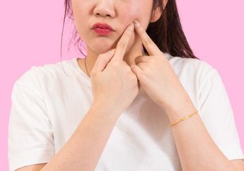 4 Makeup ini Disinyalir Bisa Bikin Wajah Berjerawat, Hindari Agar Kondisi Kulit Tak Makin Parah!