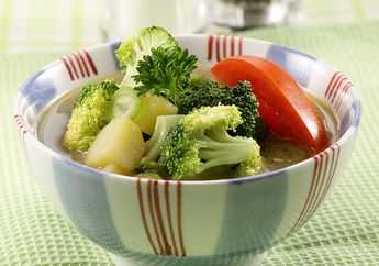 Menu Sahur Praktis dan Sehat dengan Semangkuk Resep Sup Kentang Dan Brokoli