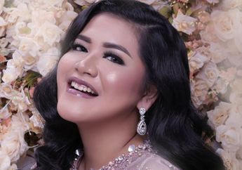 Sering Tampil Sederhana, Putri Jokowi Kahiyang Ayu Gegerkan Publik Saat Pamerkan Tas dan Sepatu Dengan Harga Selangit