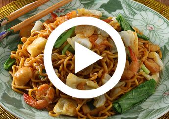 (Video) Resep Mie Goreng Udang Bakso, Bikin Semangat Bangun Sahur!