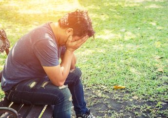 Ditinggal Istri Bunuh Diri Setelah Melahirkan, Lelaki Ini Berjuang untuk Perawatan Kesehatan Mental Para Ibu
