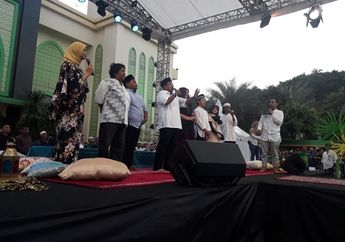 Buka Puasa Bersama, Para Pengunjung Hampir Robohkan Pagar Pembatas Demi Berebut Tiket Nonton Film Si Doel The Movie 2!