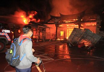 Rugi Besar-besaran, Patung Emas Murni Seberat 3,5 Kilogram Raib Saat Klenteng di Probolinggo Terbakar Hebat