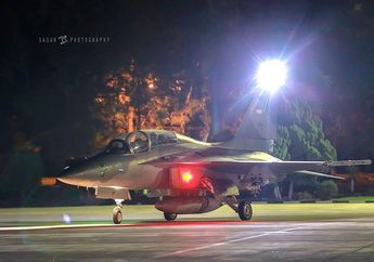 Viral TNI AU Bangunkan Sahur Pakai Pesawat Tempur di Jogja dan Solo. Begini Penampakannya!