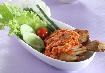 Resep Ayam Goreng Sambal Penyet Pedas Yang Bikin Mata Merem Melek