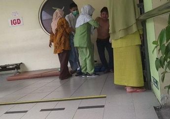 Nekat Ikut Demo, Pemuda Ini Menangis Teriak 'Mama' Saat Terkena Semprotan Gas Air Mata