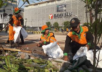 Luput dari Perhatian, Ini Sosok Pahlawan Setelah Aksi Demo di Bawaslu!